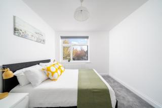 Excellent 2Br Flat, Wood Green, Nr Tube - 9