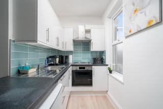 Excellent 2Br Flat, Wood Green, Nr Tube - 4