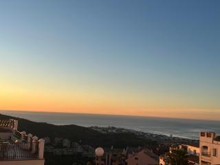 Spacious Andalusian Apartment, Sea View, between Malaga and Marbella - 2