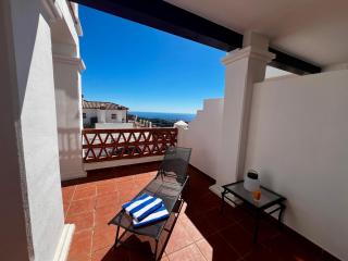 Spacious Andalusian Apartment, Sea View, between Malaga and Marbella - 8