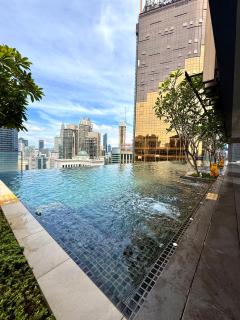 AXON LUXURY Suites - 8