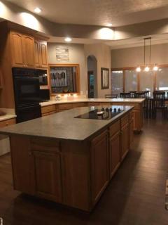 Unique Lakeside Getaway with a Fire Pit on Lake Anna, Virginia - Bumpass - 5