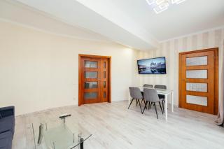 Three-room apartment in the center - 0