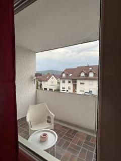 Helle 2 Zimmer Wohnung mit Balkon gemütlich & zentral - 9