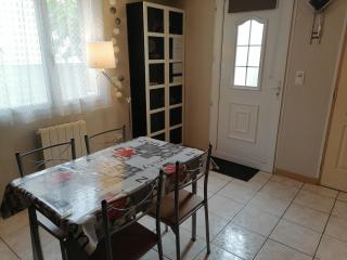 Maisonnette climatisée avec terrasse- Entre Nîmes, Montpellier et les plages - 1