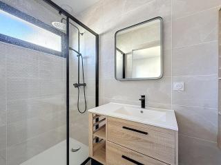 New house with all comforts - 4