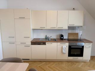 60qm, balcony, near center, Schönbrunn, attic - 9