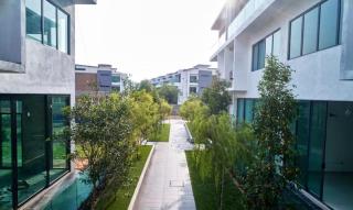 Pool Retreat! With KTV, Snooker, Large Swimming Pool, BBQ and Jacuzzi! - 2