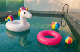 Pool Retreat! With KTV, Snooker, Large Swimming Pool, BBQ and Jacuzzi! - 1