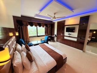 Crystal Ganga Heights 5 Min from Har Ki Pauri - 6