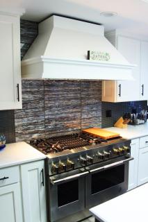 Luxurious Waterfront Cabin with Hot Tub in Coeur d'Alene, Idaho - 2