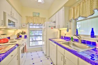 Castaway Cottage ( Sanibel Shores, on Cardium Street) - 5
