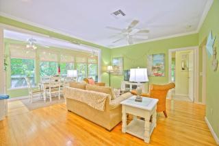 Castaway Cottage ( Sanibel Shores, on Cardium Street) - 7