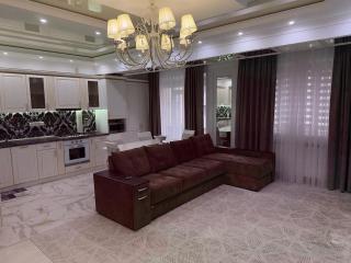 Spacious apartment with good location - 0