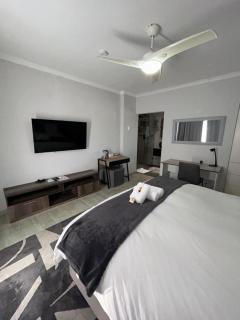 The Sanctuary Guest House - 7