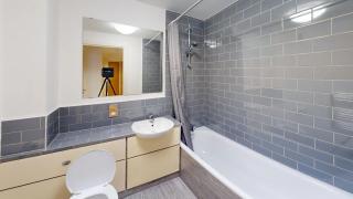 Three Bed Flat on Shakespeare St Sleeps up to 6 - 7