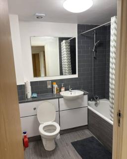 Three Bed Flat on Shakespeare St Sleeps up to 6 - 4