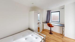 Three Bed Flat on Shakespeare St Sleeps up to 6 - 7