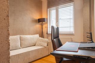 Loft Apartment with a Terrace in the Heart of Saska Kępa - 6