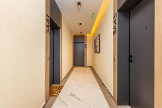 Royal Garden apartment with Private Parking - 1