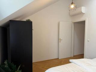 50qm, balcony, near center, Schönbrunn, attic - 7