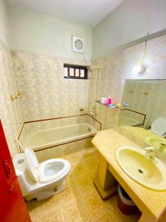 Hill Town Hotel Islamabad - 3