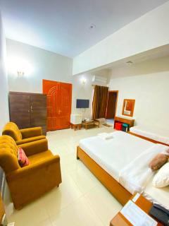 Hill Town Hotel Islamabad - 4