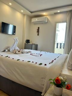 Sakkar pyramids view - 1