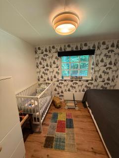 Beautiful and private with heated pool & hot tub - 4