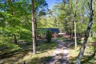 Beautiful and private with heated pool & hot tub - 3