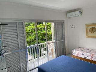 Apto 1 dorm Guarujá, Enseada, 1 quadra da praia - 0