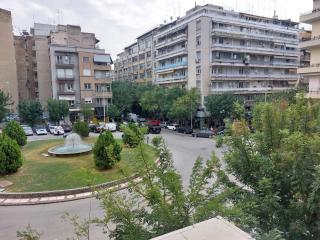 Antigonidon Square Luxury Apartment - 8