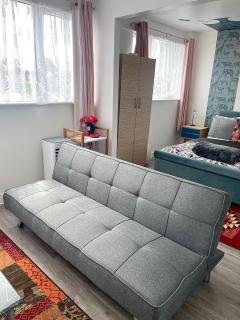 12 Penn Gardens- Apart 2 - 8