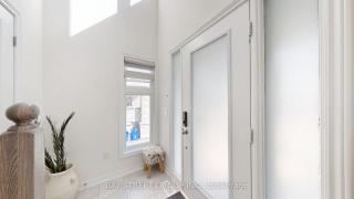 Modern in Richmond Hill - Richmond Hill - 0