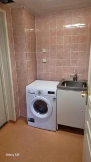 Cozy house in peaceful location with close access to amenities - 1