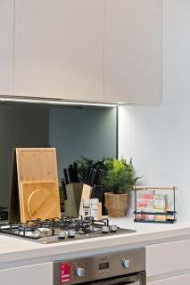 Skyrise City Apartment with Pool Gym & Sauna - 3