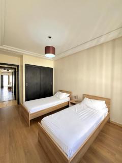 3 Bedroom Apartment Quiet and Comfortable - 8