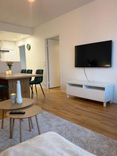 Aurora Avenue by R&K Apartments - 9