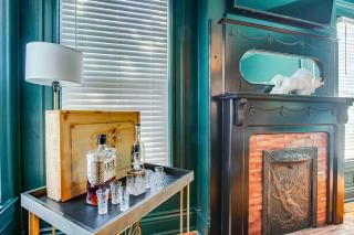 6br New Orleans Speakeasy Hot Tub & Playground - 1