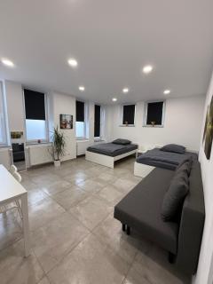 Schönes Zimmer-3 in Stuttgart-Mitte - 0