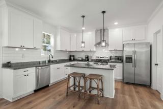 Tuscan Son - Gorgeous 5 BR Elite Beach Retreat - 6