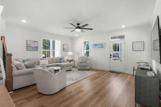 Tuscan Son - Gorgeous 5 BR Elite Beach Retreat - 1