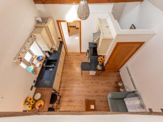 Pass the Keys Charming Granary Escape Garden Countryside - 9