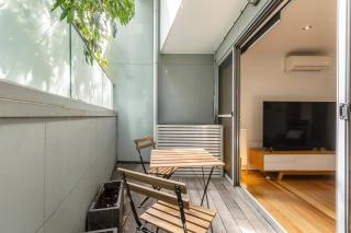 Ezra on Barkly Walk to St Kilda Beach and Luna Park - 2