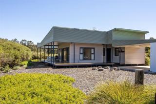 Wilyabrup Waters Lakeside Haven in the Wine Region - 5