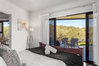 Wilyabrup Waters Lakeside Haven in the Wine Region - 1