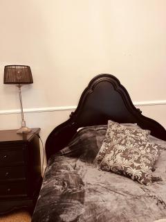 Stylish & Spacious Victorian Home near Severn Valley Railway & Safari Park - 1