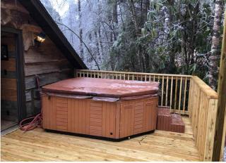 Peaceful Weekend Getaway Surrounded by Apple Orchards near Asheville, North Carolina - 7