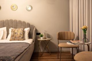 Extra Large 2BR Apartment Next to Metro Station - 4