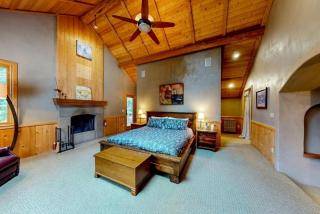 Immaculate Cabin Rental with a Hot Tub next to Lake Pend Oreille in Bonner County, Idaho - 5